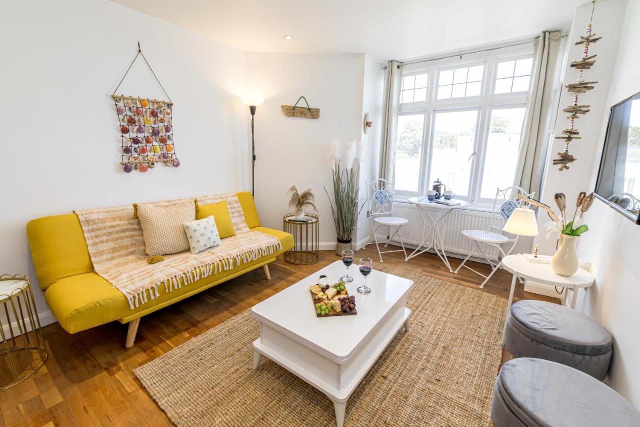 Ocean Breeze - 1 Minute From The Beach - 10 Minute From Bic - Fast Wi-Fi - Smart Tv Bournemouth Exterior photo