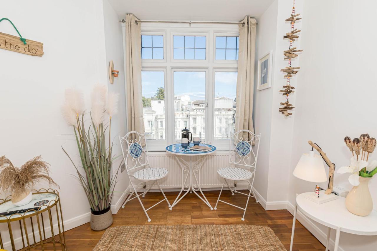 Ocean Breeze - 1 Minute From The Beach - 10 Minute From Bic - Fast Wi-Fi - Smart Tv Bournemouth Exterior photo