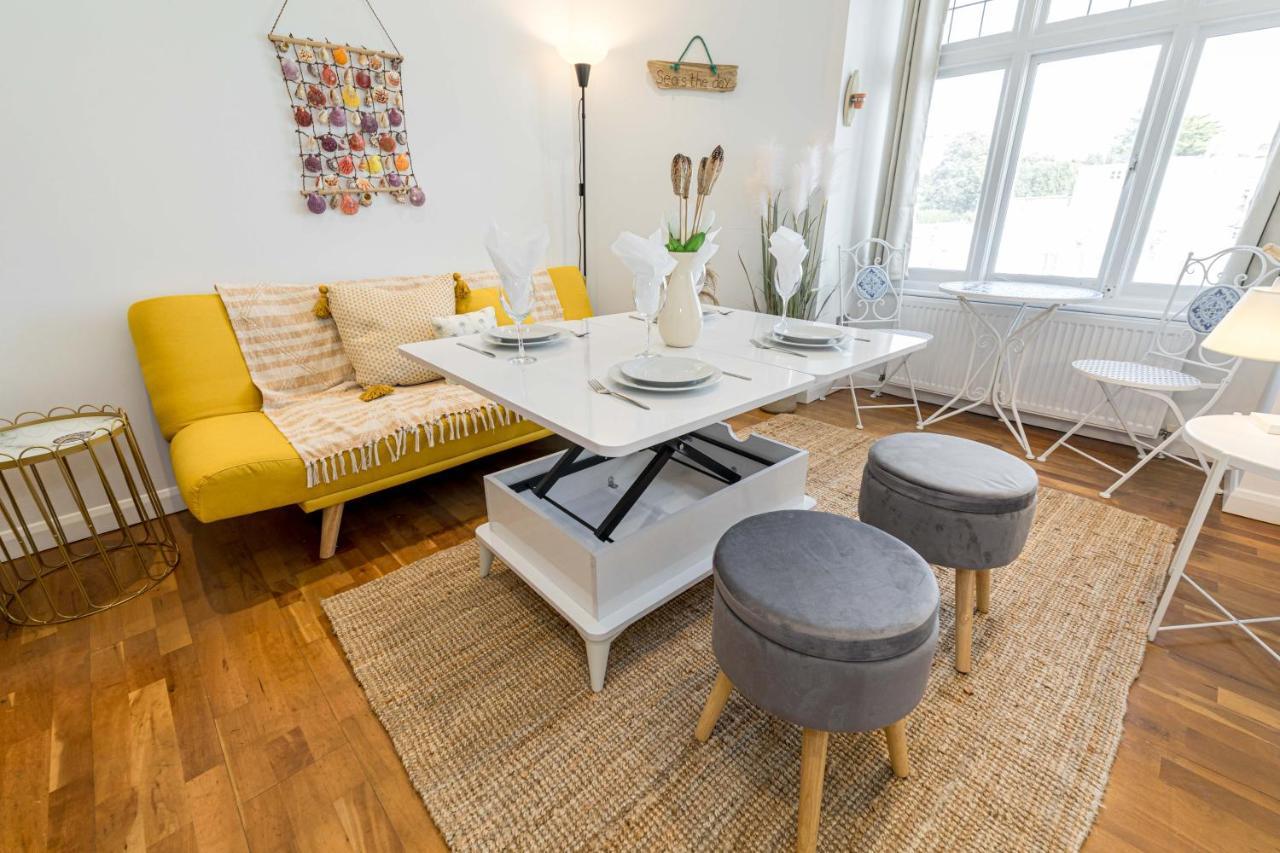 Ocean Breeze - 1 Minute From The Beach - 10 Minute From Bic - Fast Wi-Fi - Smart Tv Bournemouth Exterior photo